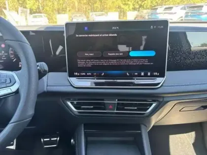 Photo 9 Volkswagen Tiguan NOUVEAU 1.5 ETSI 150CH DSG7 R LIN