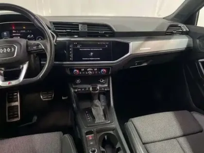 Photo 9 Audi Q3 45 TFSIe 245 ch S tronic 6 S line