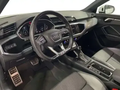 Photo 8 Audi Q3 45 TFSIe 245 ch S tronic 6 S line