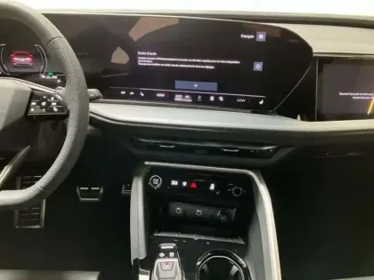 Photo 9 Audi Q5 SUV E HYBRID QUATTRO 367 CH S tronic