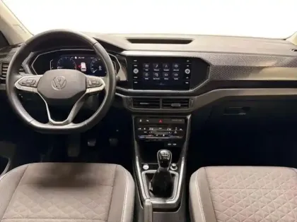 Photo 7 Volkswagen T-cross 1.0 TSI 110 Start/Stop BVM6 R-Line Tech