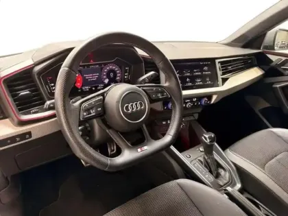 Photo 8 Audi A1 40 TFSI 207 ch S tronic 7 S line