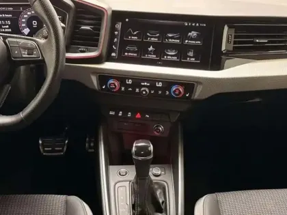 Photo 9 Audi A1 40 TFSI 207 ch S tronic 7 S line