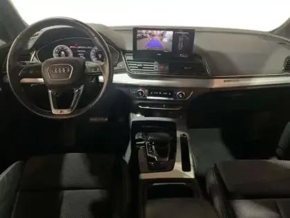 Photo 7 Audi Q5 50 TFSIe 299 S tronic 7 Quattro S line