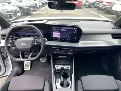 Photo 13 Audi Q3 TFSI 150 CH HYBRIDE S tronic 7