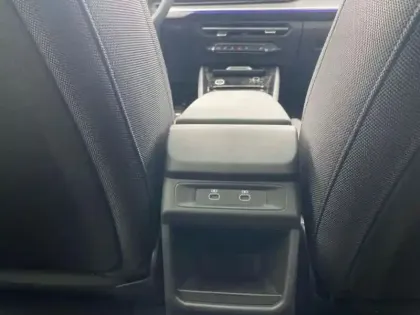 Photo 5 Audi Q3 TFSI 150 CH HYBRIDE S tronic 7