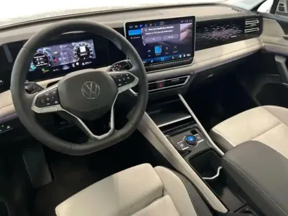 Photo 8 Volkswagen Tiguan NOUVEAU 1.5 ETSI 150CH DSG7 ELEGA