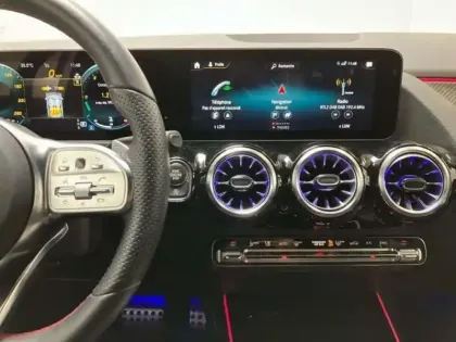 Photo 9 Mercedes GLA 200 7G-DCT AMG Line