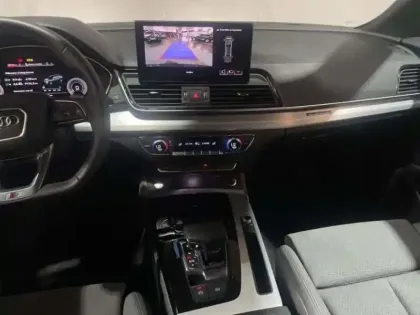 Photo 15 Audi Q5 55 TFSIe 367 S tronic 7 Quattro S line