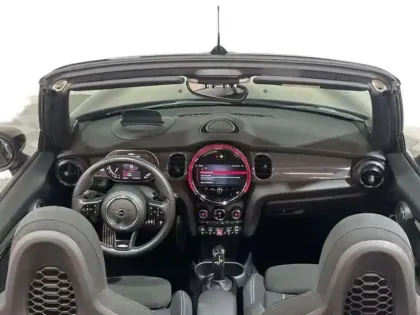 Photo 7 Mini Cooper CABRIOLET F57 LCI II John Works 231 ch BVA8 Finition JCW Ultimate