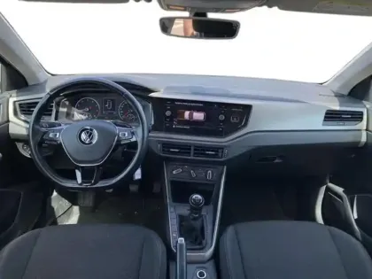 Photo 7 Volkswagen Polo BUSINESS 1.0 80 S&S BVM5 Lounge