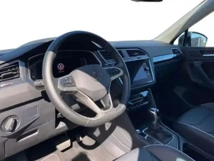 Photo 8 Volkswagen Tiguan 1.4 eHybrid 245ch DSG6 Elegance Exclusive