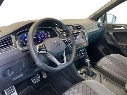 Photo 8 Volkswagen Tiguan 1.4 eHybrid 245ch DSG6 R-Line