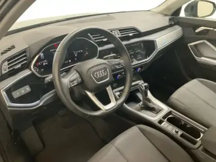 Photo 8 Audi Q3 35 TFSI 150 ch S tronic 7 Design