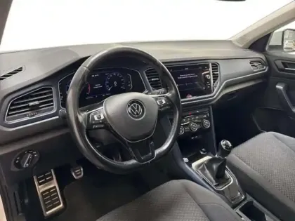 Photo 14 Volkswagen T-roc 1.0 TSI 110 Start/Stop BVM6 Lounge