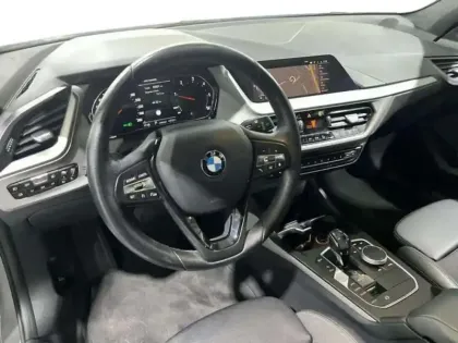 Photo 8 BMW Serie 1 F40 116d 116 ch DKG7 Business Design