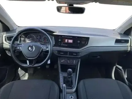 Photo 7 Volkswagen Polo BUSINESS 1.0 80 S&S BVM5 Lounge