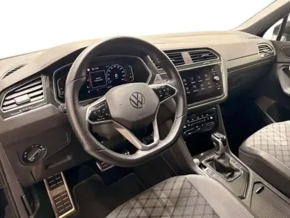 Photo 8 Volkswagen Tiguan 2.0 TDI 150ch DSG7 R-Line