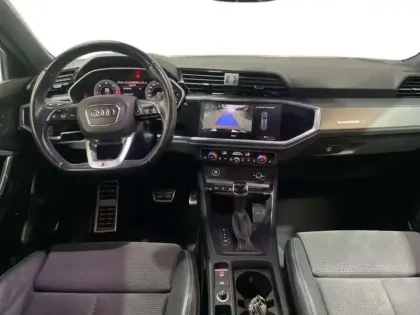 Photo 6 Audi Q3 35 TDI 150 ch S tronic 7 S Edition