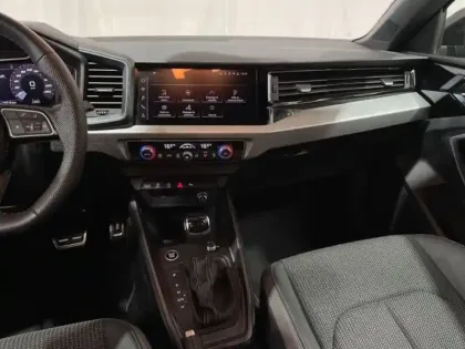 Photo 9 Audi A1 35 TFSI 150 ch S tronic 7 S line Plus