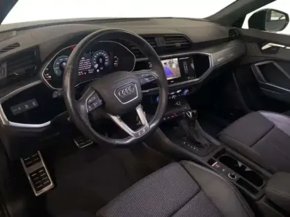 Photo 8 Audi Q3 45 TFSIe 245 ch S tronic 6 S line