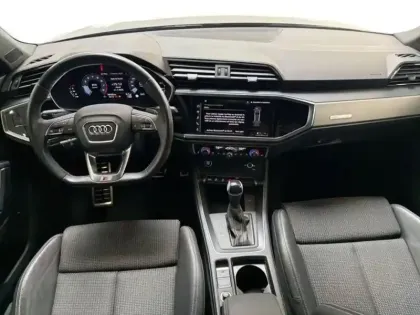 Photo 7 Audi Q3 35 TFSI 150 ch S tronic 7 S line