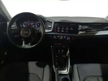 Photo 7 Audi A1 30 TFSI 110 ch S tronic 7 Advanced