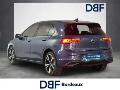 Photo 12 Volkswagen Golf 1.5 eHybrid 204 DSG6 VW Edition