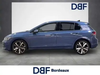 Photo 11 Volkswagen Golf 1.5 eHybrid 204 DSG6 VW Edition