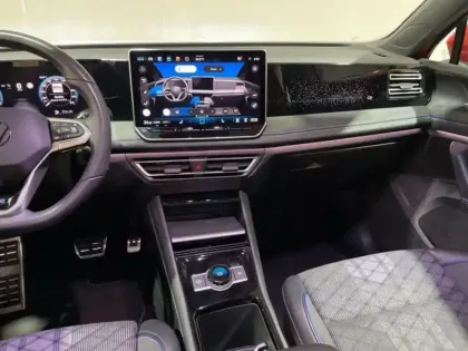 Photo 9 Volkswagen Tiguan 1.5 eHybrid 204ch DSG6 R-Line