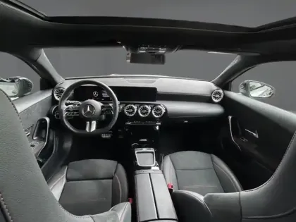 Photo 10 Mercedes Classe A 180 d AMG Line