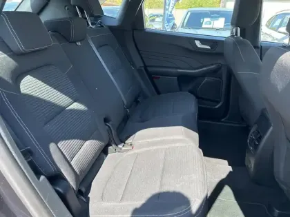 Photo 11 Ford Kuga  2.5 Duratec 190ch FHEV E85 Titanium BVA