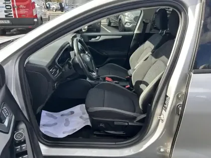 Photo 9 Ford Focus  1.0 EcoBoost 100ch Trend