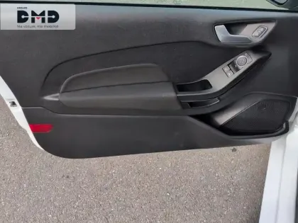 Photo 15 Ford Fiesta  1.0 EcoBoost 95ch Connect Business Nav 3p