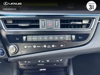 Photo 10 Lexus Es  300h F SPORT Executive