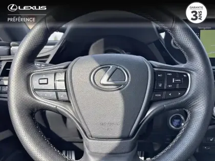 Photo 7 Lexus Es  300h F SPORT Executive