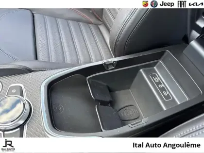 Photo 14 Alfa Romeo Giulia  2.2 Diesel 160ch Veloce AT8 Pack Performance
