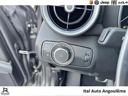 Photo 12 Alfa Romeo Giulia  2.2 Diesel 160ch Veloce AT8 Pack Performance