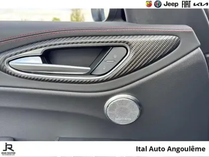 Photo 13 Alfa Romeo Giulia  2.2 Diesel 160ch Veloce AT8 Pack Performance
