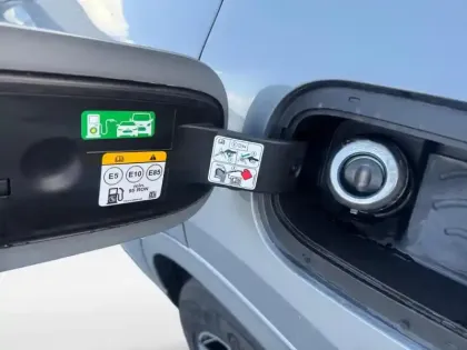 Photo 11 Ford Kuga  2.5 Duratec 180ch Hybrid FlexiFuel ST-Line X Powershift