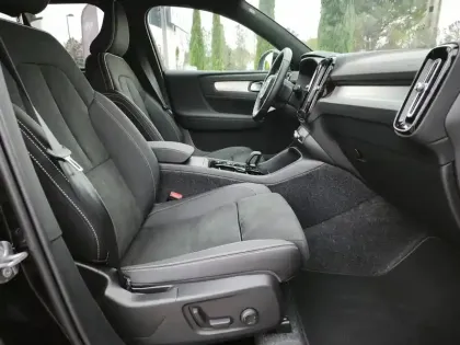 Photo 14 Volvo XC40  B3 163ch Black Edition DCT 7