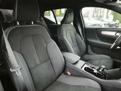 Photo 13 Volvo XC40  B3 163ch Black Edition DCT 7