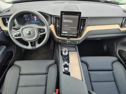 Photo 11 Volvo XC60  T6 Hybride Rechargeable 350ch Plus Style Dark Geartronic 8 AWD