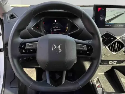 Photo 11 DS DS 3  Crossback PureTech 100ch Performance Line