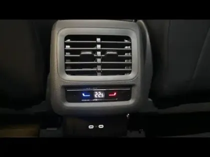 Photo 5 Volkswagen T-roc  1.5 eTSI 150ch Style DSG7