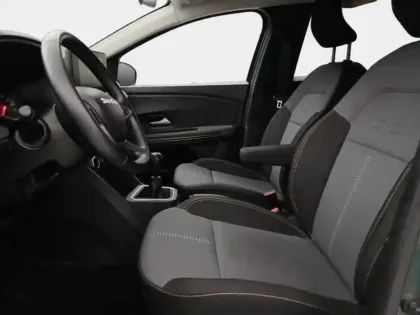 Photo 13 Dacia Jogger  1.0 ECO-G 100ch Extreme 7 places