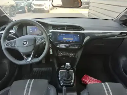 Photo 12 Opel Corsa Nouvelle 1.2 Turbo 100 ch GS