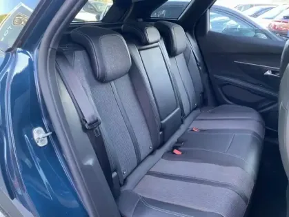 Photo 25 Peugeot 3008 II 1.6 HYBRID 225 E-EAT8 Allure