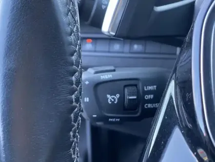 Photo 14 Peugeot 3008 II 1.6 HYBRID 225 E-EAT8 Allure