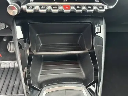 Photo 20 Peugeot 208  PureTech 75 S&S BVM5